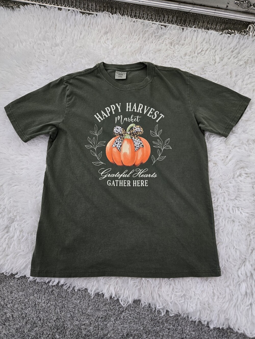 State of Mine 100% Cotton Heavyweight Jersey Happy Harvest T-Shirt. Size Medium.